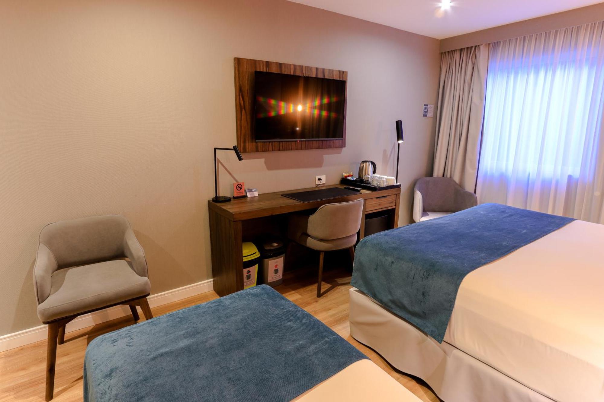 Alto Andino Hotel Ushuaia Bagian luar foto